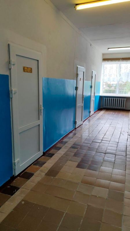 В Антрацитовском округе проводится ремонт школы им. В. Татаренко в селе Бобриково В Антрацитовском округе проводится ремонт школы им. В. Татаренко в селе Бобриково