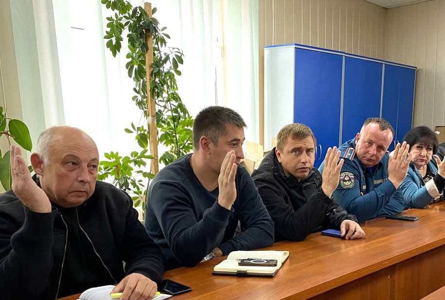 Марина Филиппова: Сегодня прошло заседание комиссии, занимающейся вопросами предотвращения и ликвидации чрезвычайных ситуаций, а также обеспечением пожарной безопасности в Новоайдарском округе Марина Филиппова: Сегодня прошло заседание комиссии, занимающейся вопросами предотвращения и ликвидации чрезвычайных ситуаций, а также обеспечением пожарной безопасности в Новоайдарском округе
