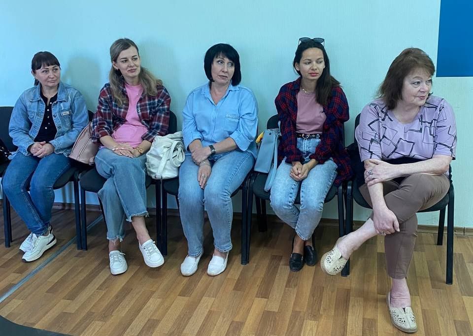 Преподаватели первой помощи Луганского центра медицины катастроф обучили сотрудников медицинского информационно-аналитического центра Преподаватели первой помощи Луганского центра медицины катастроф обучили сотрудников медицинского информационно-аналитического центра