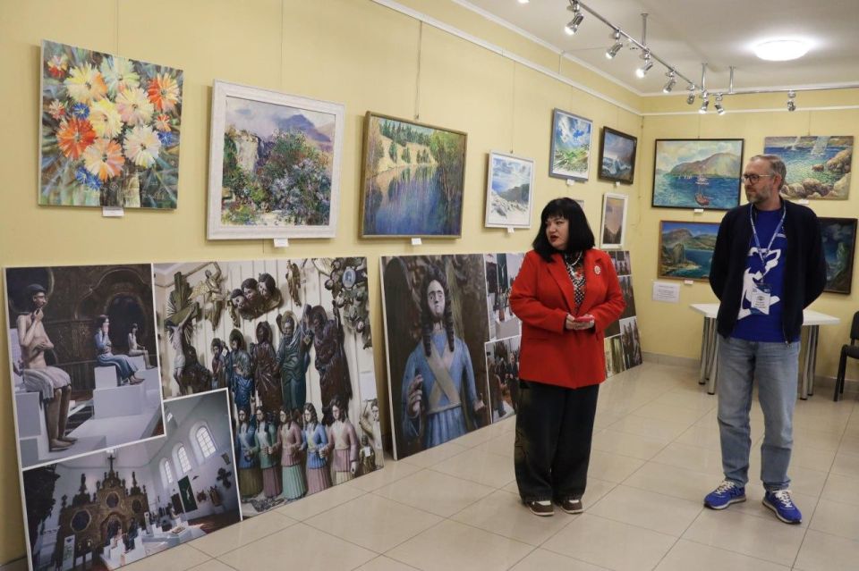 В Северодонецке открылась фотовыставка «Пермские боги» В Северодонецке открылась фотовыставка «Пермские боги»