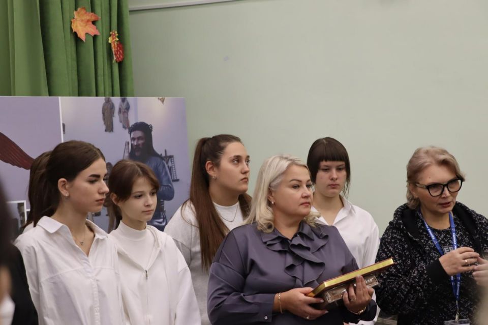 В Северодонецке открылась фотовыставка «Пермские боги» В Северодонецке открылась фотовыставка «Пермские боги»