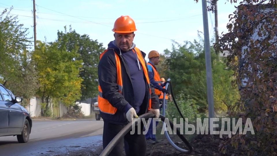 Продолжается ремонт водопроводов в Краснодонском округе Продолжается ремонт водопроводов в Краснодонском округе