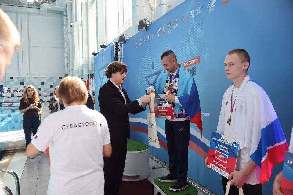 «Кубок Защитников Отечества» по плаванию: Севастополь встречает героев! «Кубок Защитников Отечества» по плаванию: Севастополь встречает героев!