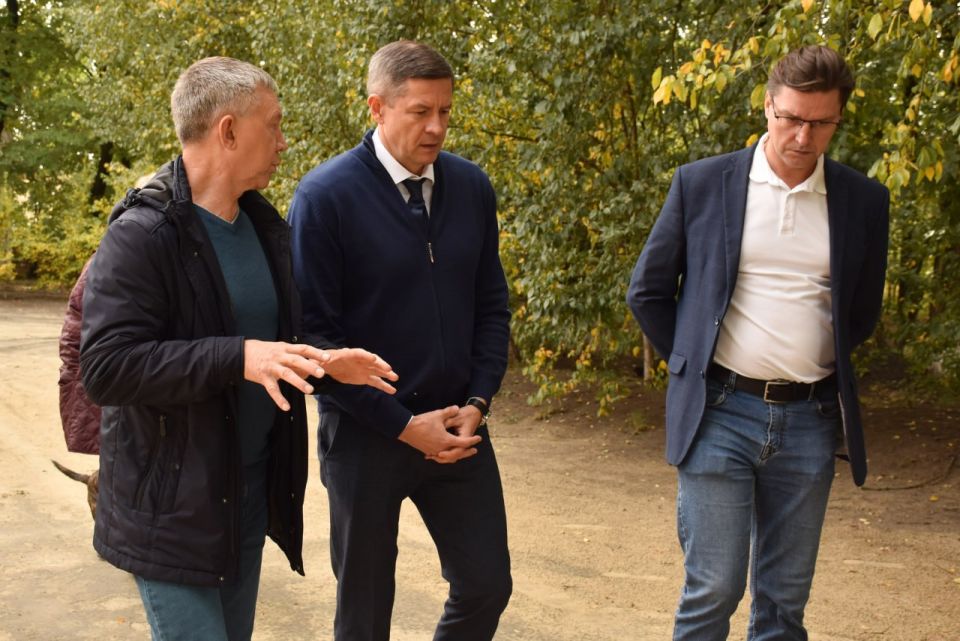 Новые горизонты. Председатель Правительства Луганской Народной Республики Егор Ковальчук в ходе рабочей поездки посетил Деркульский конезавод – одно из старейших предприятий в сфере коневодства Новые горизонты. Председатель Правительства Луганской Народной Республики Егор Ковальчук в ходе рабочей поездки посетил Деркульский конезавод – одно из старейших предприятий в сфере коневодства