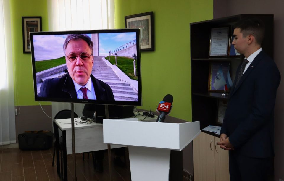 Клуб общественной дипломатии открыли на базе луганского вуза Клуб общественной дипломатии открыли на базе луганского вуза