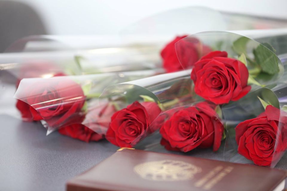 В МВД по Луганской Народной Республике поздравили сотрудников штабных подразделений с их профессиональным праздником В МВД по Луганской Народной Республике поздравили сотрудников штабных подразделений с их профессиональным праздником