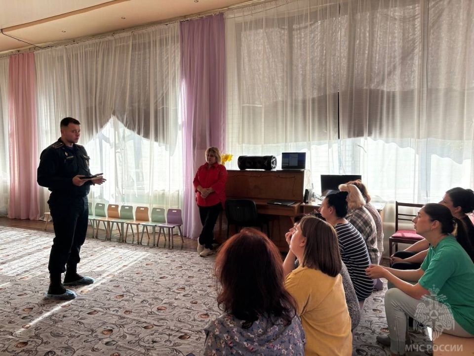 Безопасность самых маленьких – в зоне особого внимания сотрудников МЧС России и работников дошкольных учреждений Безопасность самых маленьких – в зоне особого внимания сотрудников МЧС России и работников дошкольных учреждений