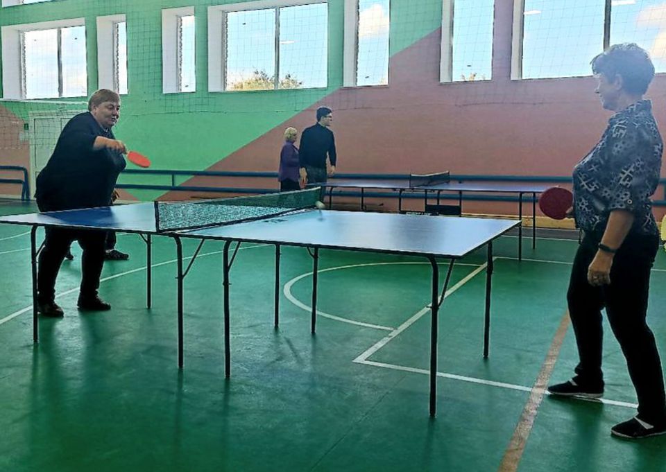 В спортивном зале Литвиновского УВК состоялся турнир по настольному теннису, организованный в рамках марафона добрых дел «Добрые дела- лучший подарок Президенту», приуроченный Дню рождения Владимира Путина В спортивном зале Литвиновского УВК состоялся турнир по настольному теннису, организованный в рамках марафона добрых дел «Добрые дела- лучший подарок Президенту», приуроченный Дню рождения Владимира Путина