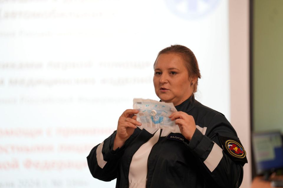 Мастер-класс по первой помощи от инструктора Луганского центра медицины катастроф прошел для работников таможни Мастер-класс по первой помощи от инструктора Луганского центра медицины катастроф прошел для работников таможни