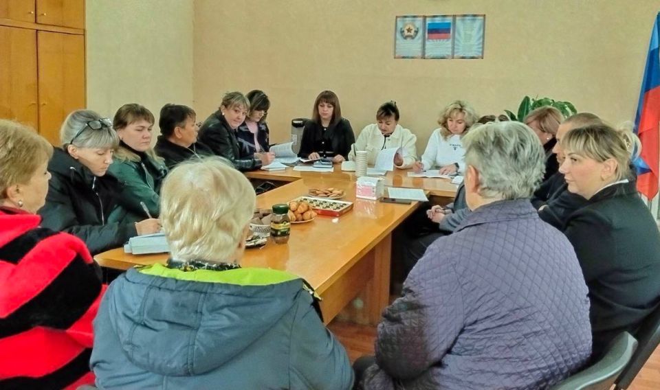 В Антрацитовском муниципальном округе продолжаются встречи с семьями героев В Антрацитовском муниципальном округе продолжаются встречи с семьями героев