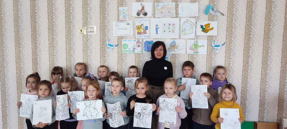 Праздник к нам приходит. День Почты Луганской Народной Республики приближается, а мы уже получили самые теплые поздравления! Сегодня в ГБДОУ ЛНР "АЯСКВ №4 "Колобок" было по-настоящему празднично! К ним в гости заглянули... Праздник к нам приходит. День Почты Луганской Народной Республики приближается, а мы уже получили самые теплые поздравления! Сегодня в ГБДОУ ЛНР "АЯСКВ №4 "Колобок" было по-настоящему празднично! К ним в гости заглянули...