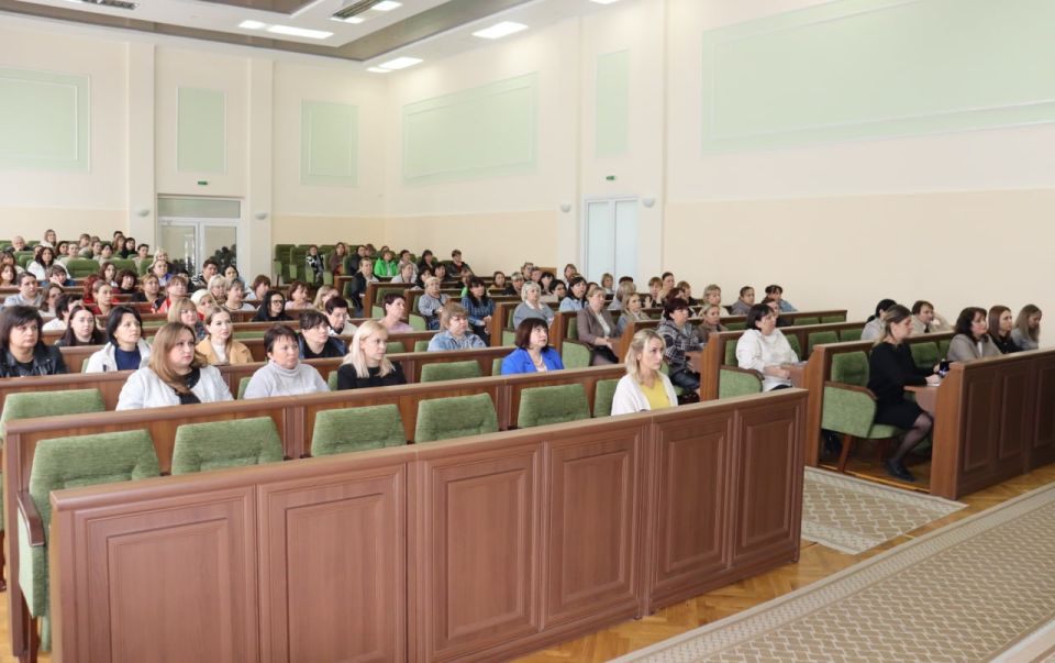 В Антраците состоялось общегородское родительское собрание по вопросам профилактики правонарушений среди несовершеннолетних В Антраците состоялось общегородское родительское собрание по вопросам профилактики правонарушений среди несовершеннолетних