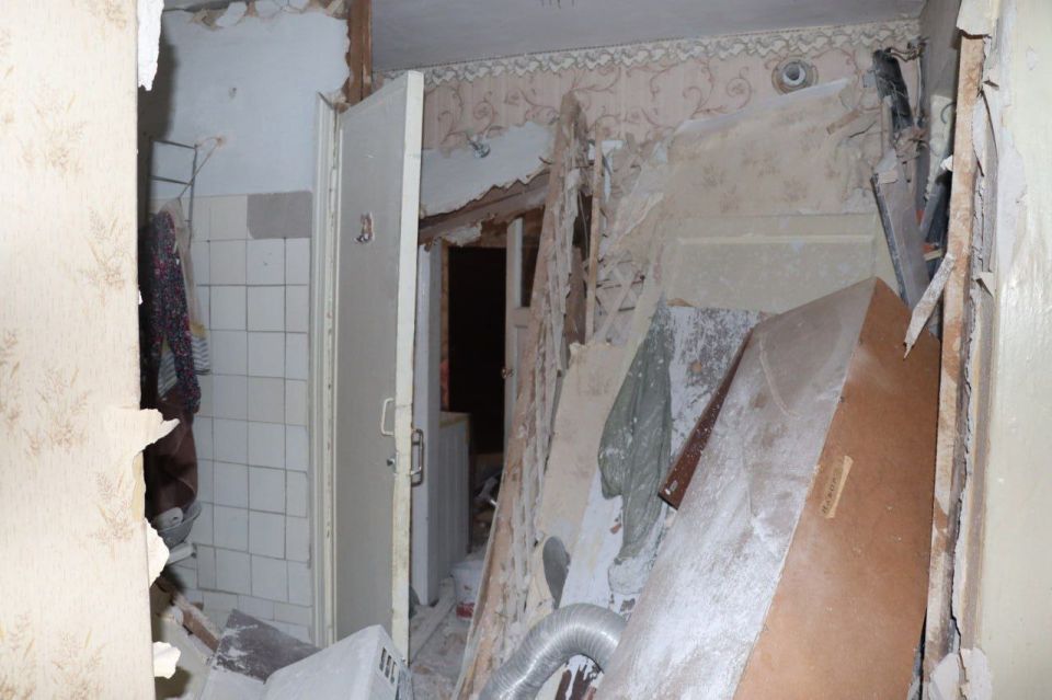 Ситуация по ликвидации последствий взрыва газового баллона в доме по проспекту Советскому 31 находится на контроле в Администрации Ситуация по ликвидации последствий взрыва газового баллона в доме по проспекту Советскому 31 находится на контроле в Администрации