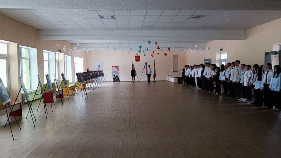 Выставка «Герои и подвиги: Мои земляки – Герои России» продолжает путешествовать по республике Выставка «Герои и подвиги: Мои земляки – Герои России» продолжает путешествовать по республике