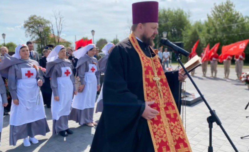 Моё сердце и моя вера мне подсказывает что, нужно помогать ближним Моё сердце и моя вера мне подсказывает что, нужно помогать ближним