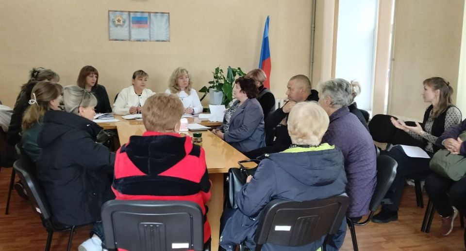 В пгт Ивановка Антрацитовского МО состоялась встреча с членами семей погибших участников Специальной военной операции и военных действий на Донбассе В пгт Ивановка Антрацитовского МО состоялась встреча с членами семей погибших участников Специальной военной операции и военных действий на Донбассе