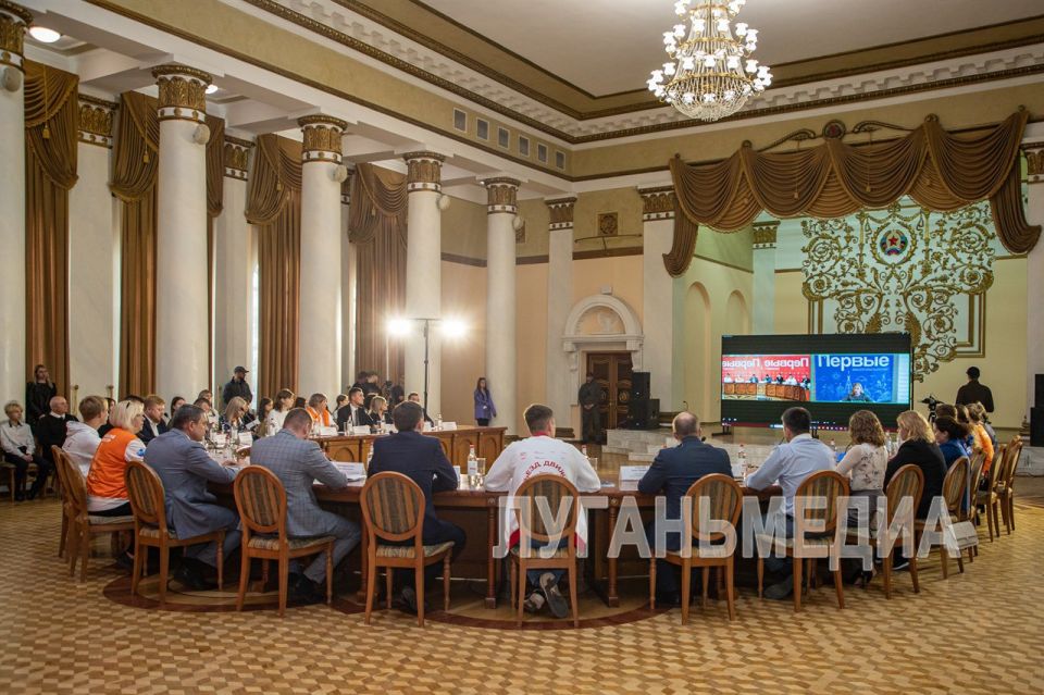 В Луганске обсудили работу регионального отделения «Движения Первых» В Луганске обсудили работу регионального отделения «Движения Первых»