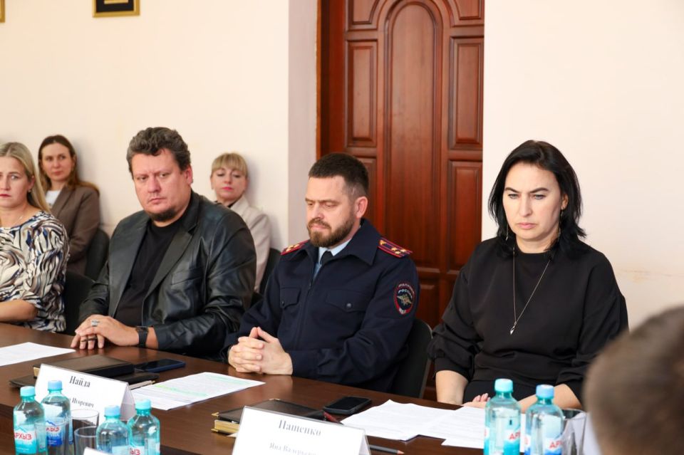 В Народном Совете обсудили укрепление межнационального единства В Народном Совете обсудили укрепление межнационального единства