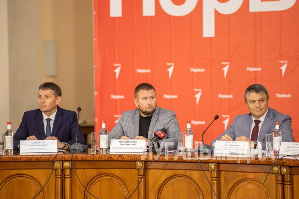 В Луганске обсудили работу регионального отделения «Движения Первых» В Луганске обсудили работу регионального отделения «Движения Первых»