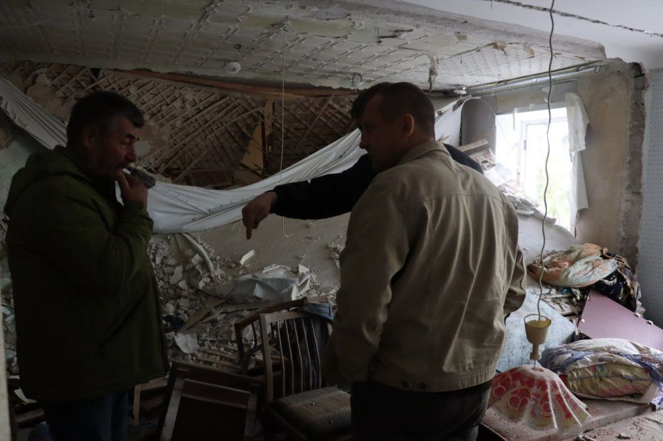 Ситуация по ликвидации последствий взрыва газового баллона в доме по проспекту Советскому 31 находится на контроле в Администрации Ситуация по ликвидации последствий взрыва газового баллона в доме по проспекту Советскому 31 находится на контроле в Администрации