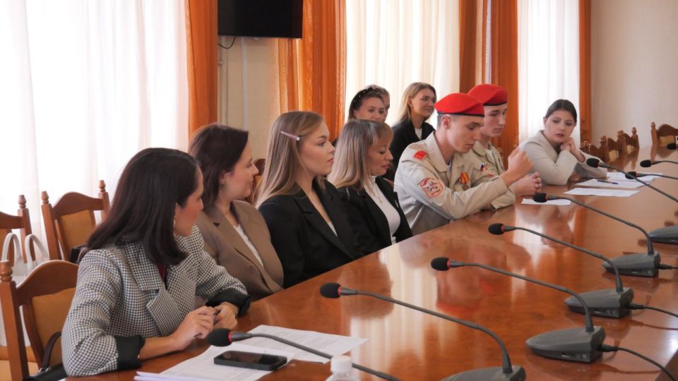 В Администрации города создан совет, который будет координировать работу в области воспитания молодёжи В Администрации города создан совет, который будет координировать работу в области воспитания молодёжи