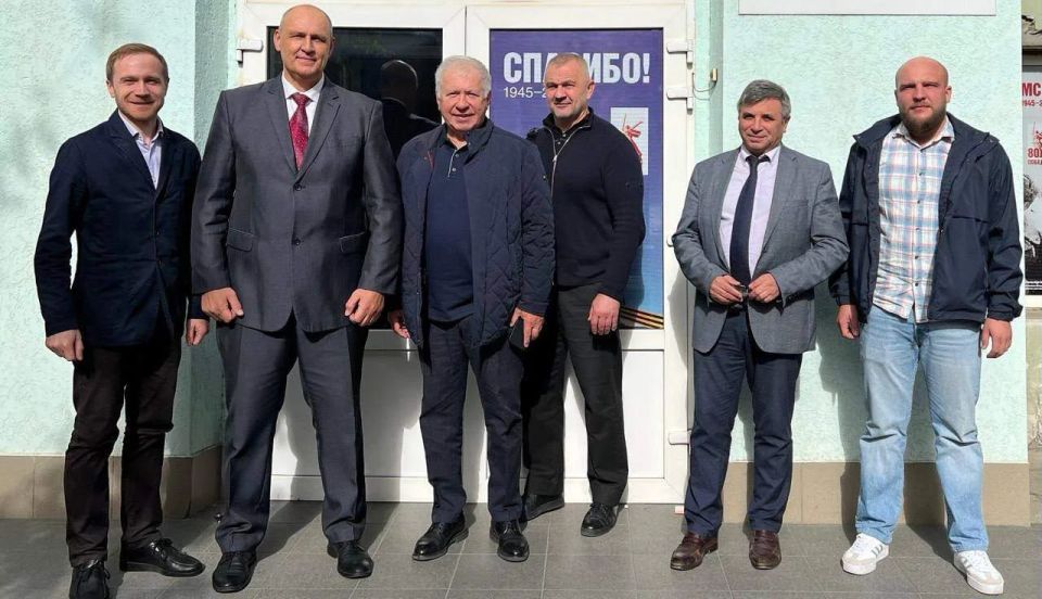 В Минздраве Луганской Народной Республики подвели итоги визита федеральных экспертов в области челюстно-лицевой хирургии
