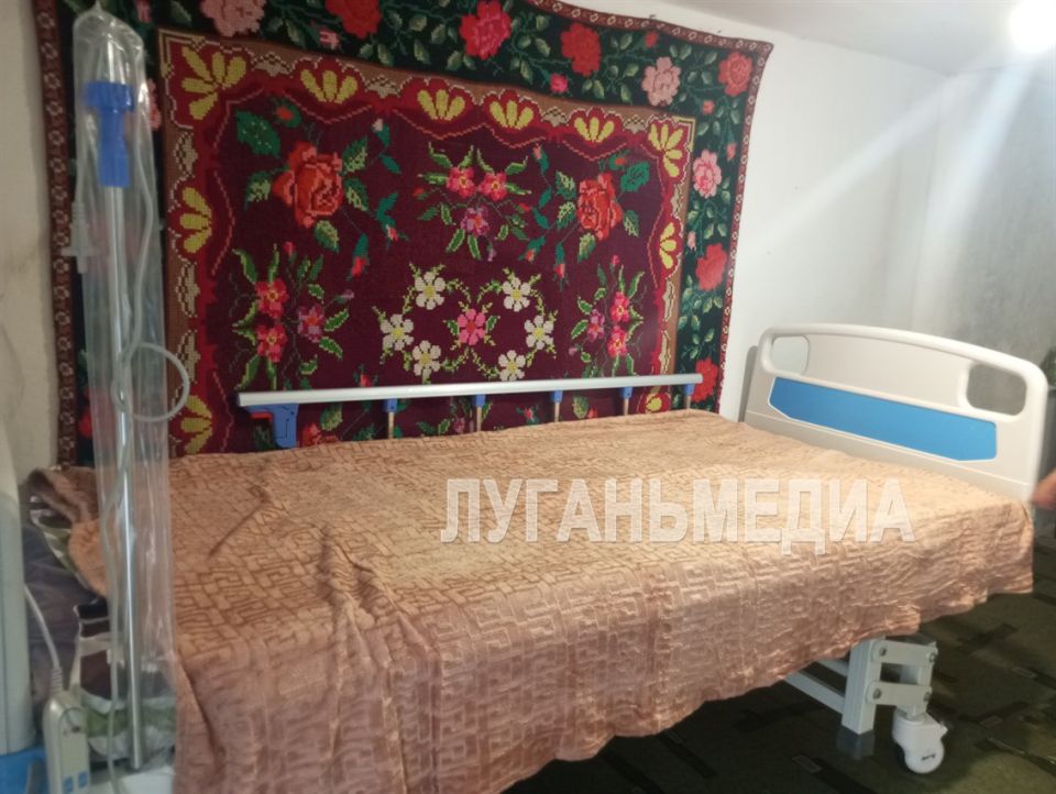 В Белокуракино ребенку-инвалиду передали функциональную кровать В Белокуракино ребенку-инвалиду передали функциональную кровать