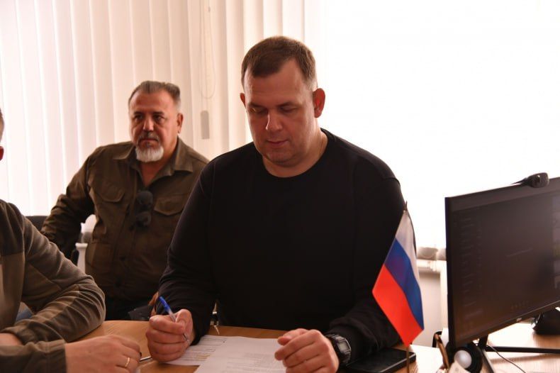 В ходе встречи участники обменялись актуальной информацией о текущем состоянии объектов, темпах выполнения ремонтно-восстановительных работ, осуществляемых в рамках СИП В ходе встречи участники обменялись актуальной информацией о текущем состоянии объектов, темпах выполнения ремонтно-восстановительных работ, осуществляемых в рамках СИП