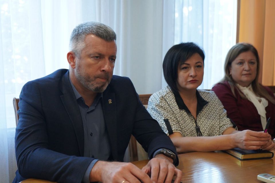 Андрей Сухачев: Провели рабочую встречу с Уполномоченным по правам человека в ЛНР Анной Сорокой