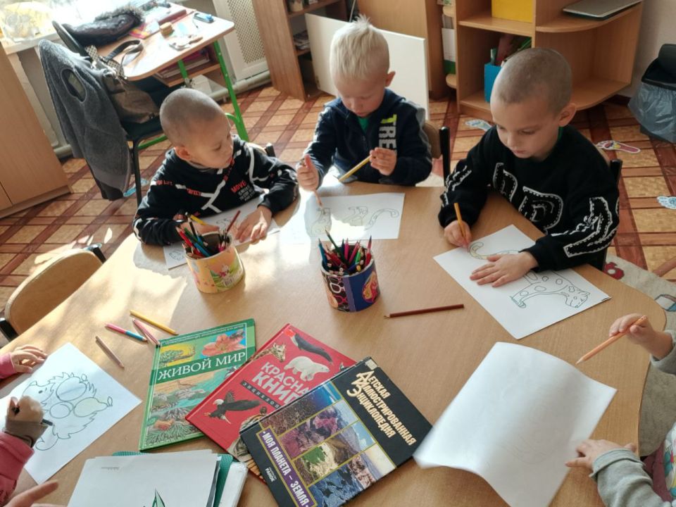 Природа прекрасна, величава и разнообразна Природа прекрасна, величава и разнообразна