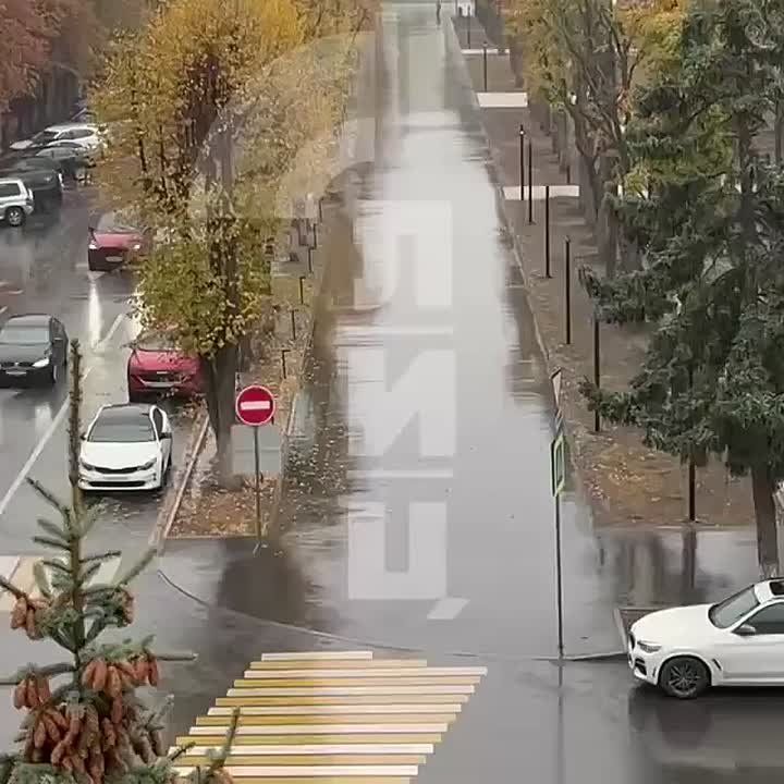 В Луганске с раннего утра затяжной дождь