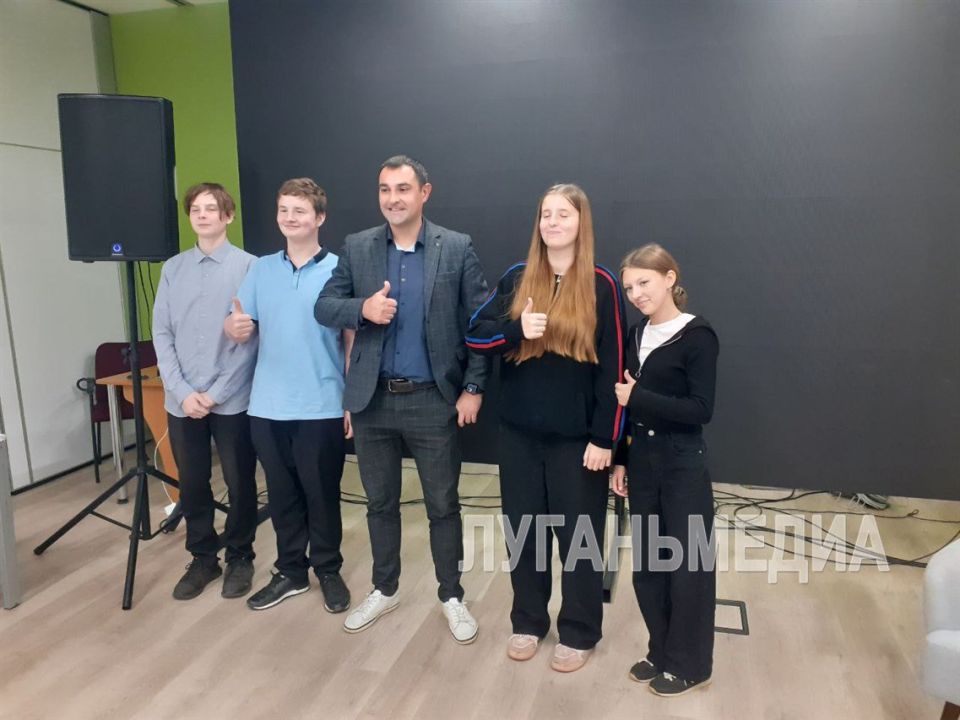 Минтопэнерго ЛНР провел мастер-лекцию для школьников Луганска «Россия – энергетическая держава»