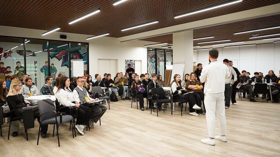 ������ ����� �������� ��������������� � �������� ������ � �������