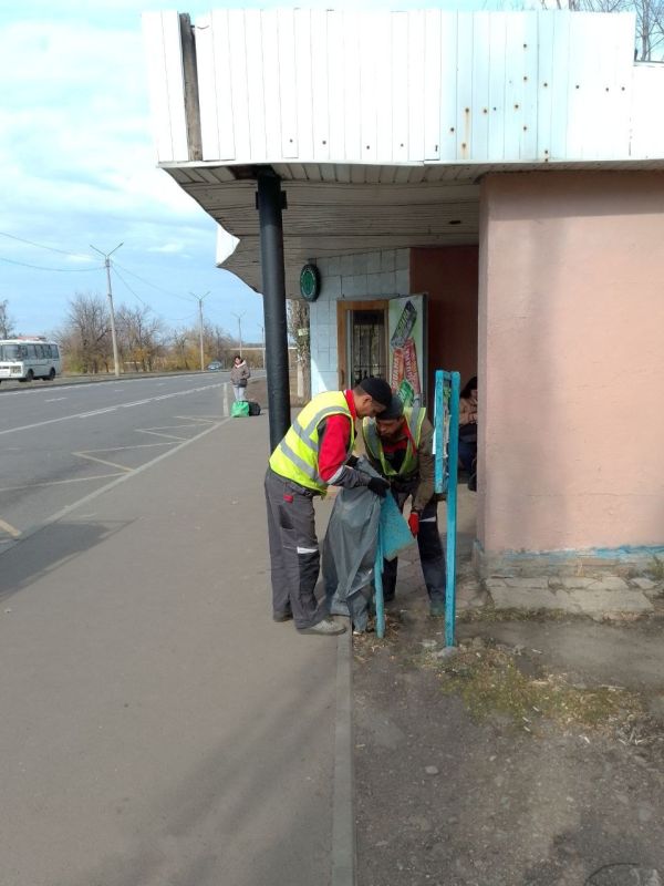 Закулисье дорожных работ: публикуем кадры рабочих процессов, выполненных на автодороге Луганск – Лутугино – Красный Луч – граница Донецкой Народной Республики Закулисье дорожных работ: публикуем кадры рабочих процессов, выполненных на автодороге Луганск – Лутугино – Красный Луч – граница Донецкой Народной Республики