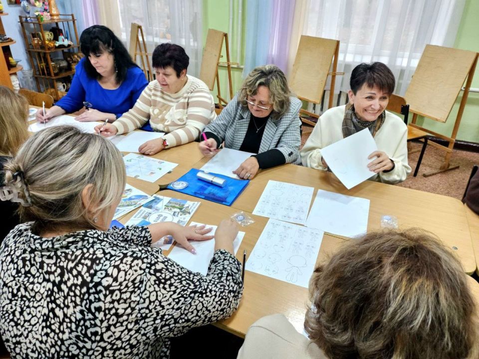 В Брянковском колледже ЛГПУ, в рамках проекта "Выбирай свое" партии "Единая Россия", прошёл методический день на тему «Стратегии развития социального взаимодействия с учреждениями дополнительного образования»