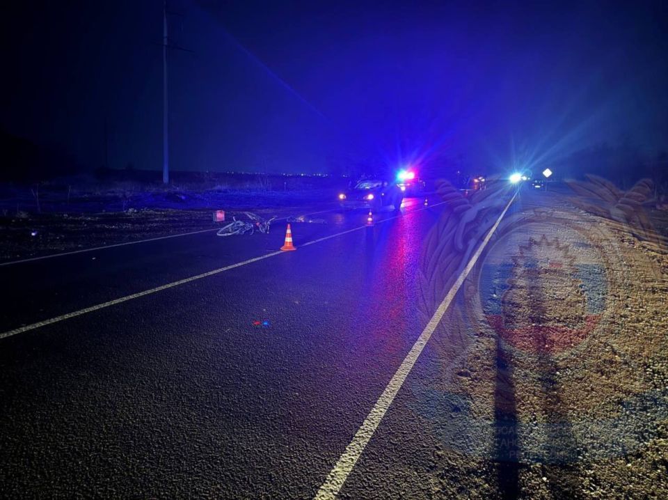 В Ровеньках сотрудники Госавтоинспекции проводят проверку по факту ДТП, в котором погиб велосипедист В Ровеньках сотрудники Госавтоинспекции проводят проверку по факту ДТП, в котором погиб велосипедист