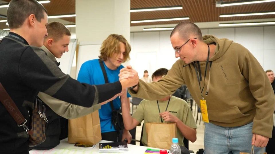 ������ ����� �������� ��������������� � �������� ������ � �������