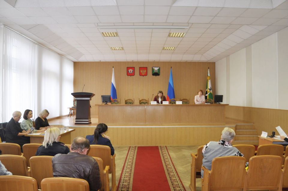 Проведено заседание Комиссии по делам несовершеннолетних и защите их прав