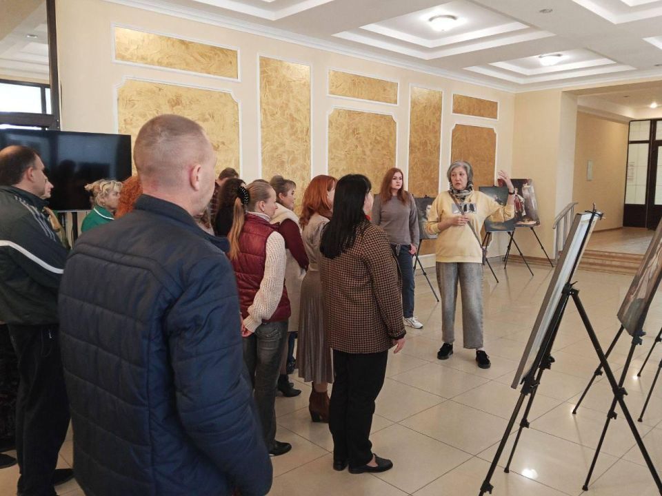 Профессор Академии Матусовского познакомила жителей Северодонецка с творчеством петербургских портретистов Профессор Академии Матусовского познакомила жителей Северодонецка с творчеством петербургских портретистов