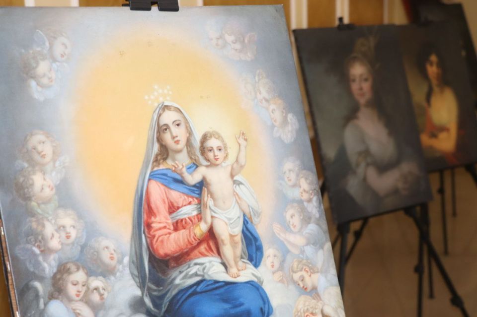 Выставка творчества петербургских портретистов Дмитрия Левицкого и Владимира Боровиковского состоялась в Северодонецке Выставка творчества петербургских портретистов Дмитрия Левицкого и Владимира Боровиковского состоялась в Северодонецке
