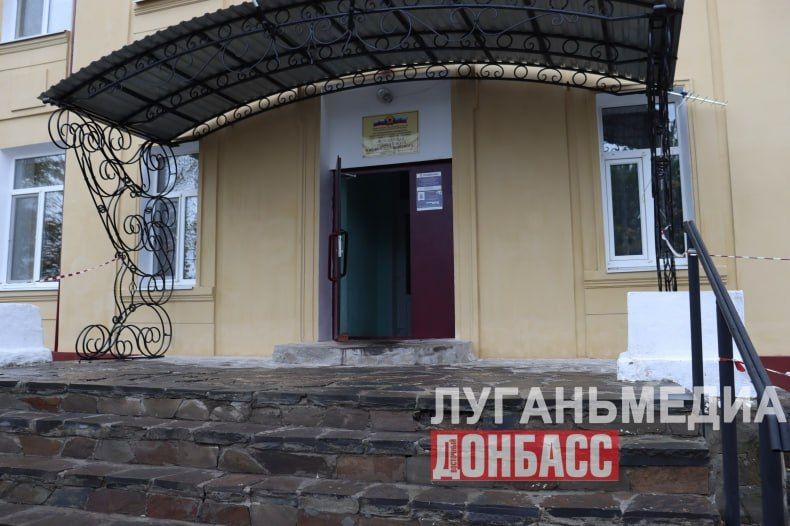 Благодаря помощи Республики Хакасия в Свердловском округе практически завершен капремонт Володарской СШ им. Олега Кошевого Благодаря помощи Республики Хакасия в Свердловском округе практически завершен капремонт Володарской СШ им. Олега Кошевого