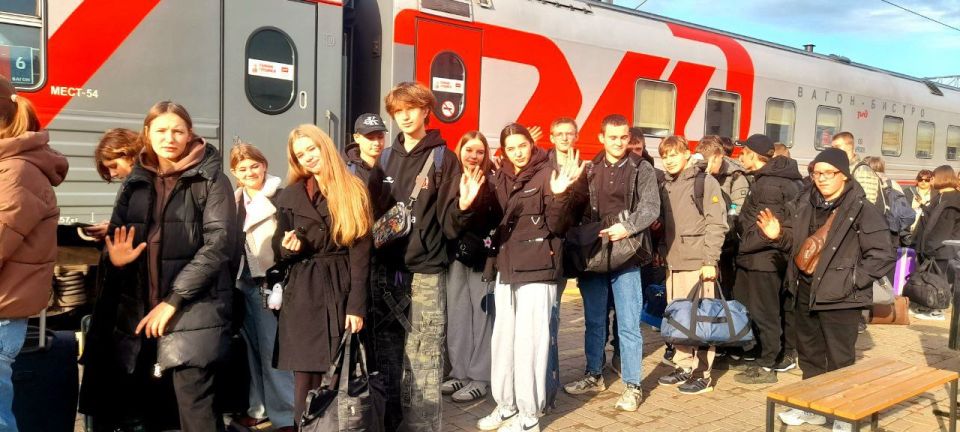 Школьники Беловодского МО посетили Казань по программе "Культурная карта 4+85" Школьники Беловодского МО посетили Казань по программе "Культурная карта 4+85"
