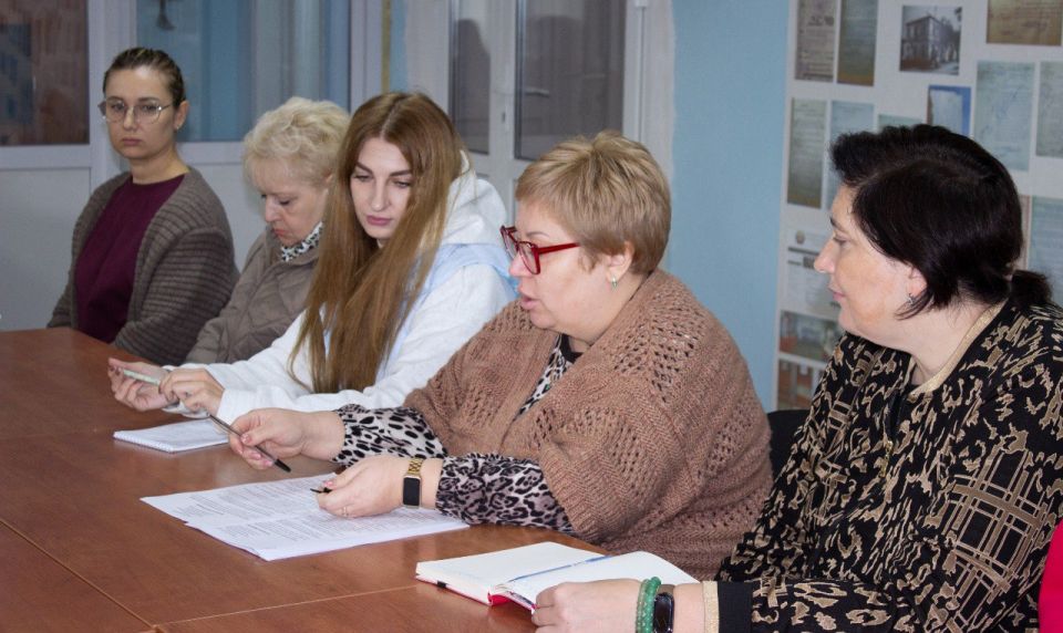 На заседании Экспертно-проверочной комиссии Архивной службы ЛНР были утверждены описи дел постоянного хранения: На заседании Экспертно-проверочной комиссии Архивной службы ЛНР были утверждены описи дел постоянного хранения: