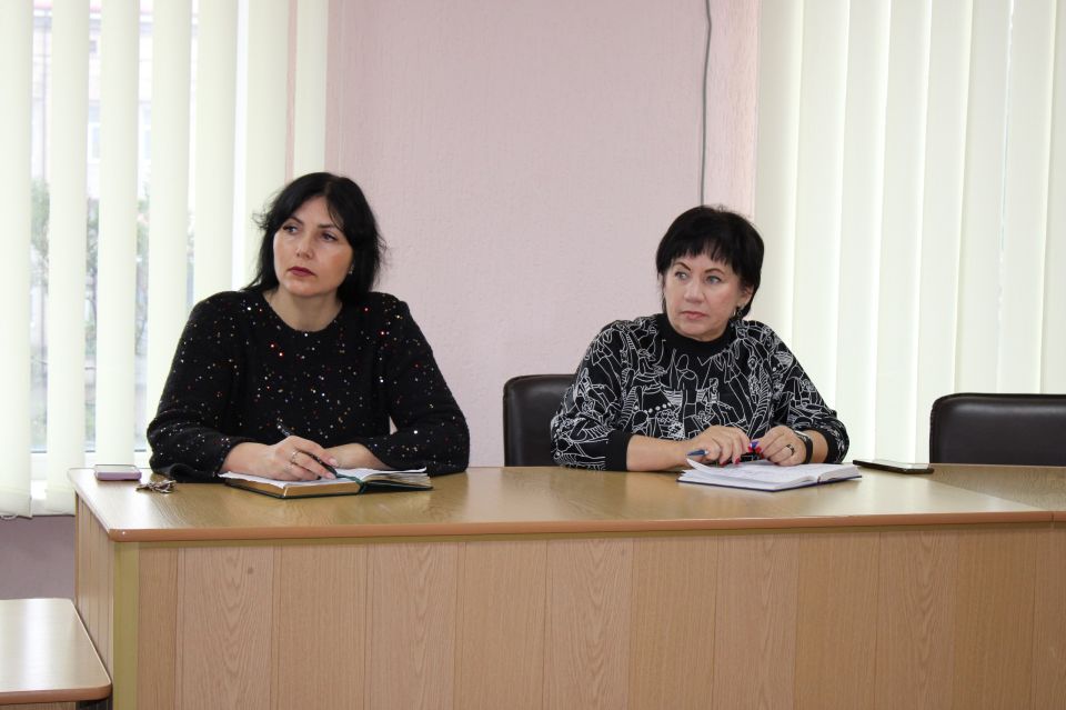 Рабочее совещание. Сегодня временно исполняющий полномочия Главы городского округа город Ровеньки Татьяна Хрипачёва провела плановое рабочее совещание с руководителями управлений администрации и структурных подразделений