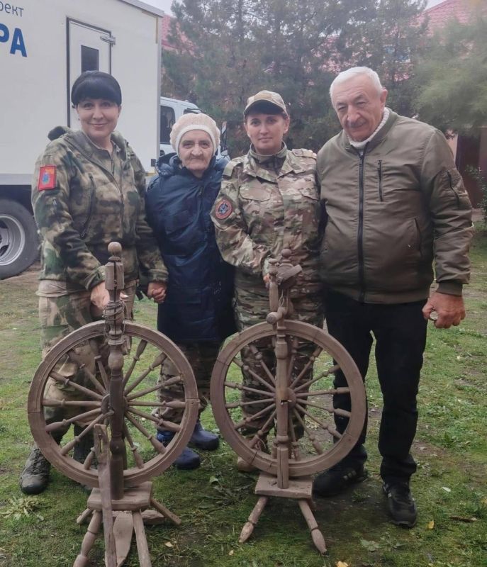 В Новоайдарский краеведческий музей тамбовчане доставили подарки В Новоайдарский краеведческий музей тамбовчане доставили подарки