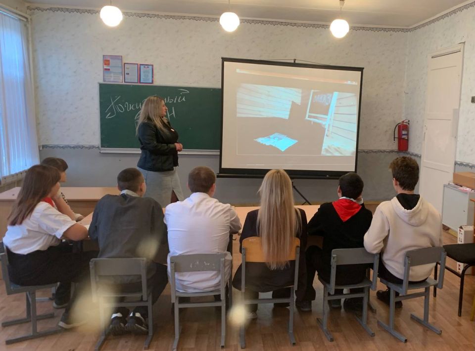 В целях повышения информированности подростков о недопустимости употребления наркотиков и формирования знаний о вреде психоактивных веществ, ДК им. Т.Г. Шевченко пгт Большекаменка совместно с Большекаменской школой им. С. И.... В целях повышения информированности подростков о недопустимости употребления наркотиков и формирования знаний о вреде психоактивных веществ, ДК им. Т.Г. Шевченко пгт Большекаменка совместно с Большекаменской школой им. С. И....