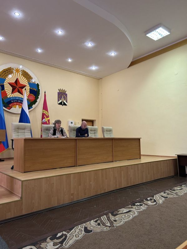 В Администрации Перевальского округа обсудили проблему вопрос противодействия нелегальной занятости В Администрации Перевальского округа обсудили проблему вопрос противодействия нелегальной занятости