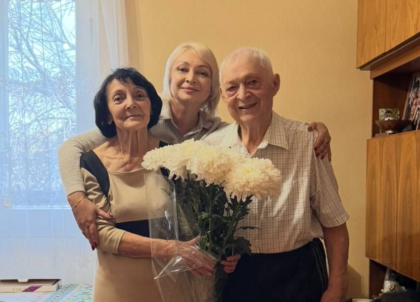 Наталия Пащенко: Спасибо, мои родные, что привели меня в этот замечательный мир! Дай Бог Вам здоровья и многая лета!