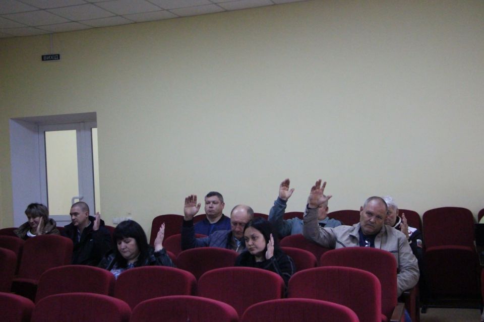 В Меловском муниципальном округе состоялось 41-ое заседание Совета Меловского муниципального округа Луганской Народной Республики, в котором приняли участие: первый заместитель Главы Администрации Меловского МО Гармаш Анна... В Меловском муниципальном округе состоялось 41-ое заседание Совета Меловского муниципального округа Луганской Народной Республики, в котором приняли участие: первый заместитель Главы Администрации Меловского МО Гармаш Анна...