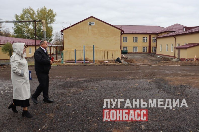 Благодаря помощи Республики Хакасия в Свердловском округе практически завершен капремонт Володарской СШ им. Олега Кошевого Благодаря помощи Республики Хакасия в Свердловском округе практически завершен капремонт Володарской СШ им. Олега Кошевого